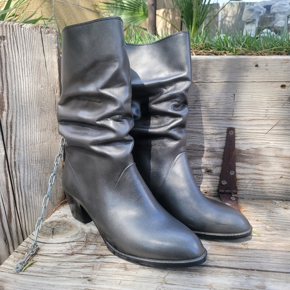 Unique Vintage Shoes - Vintage Silver Gray Womans Boots 8